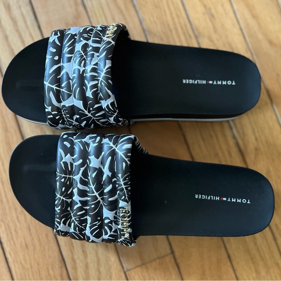 Tommy Hilfiger Womens Bleci Rubber Summer Slides Sandals Slip On Size 9 - Picture 2 of 6